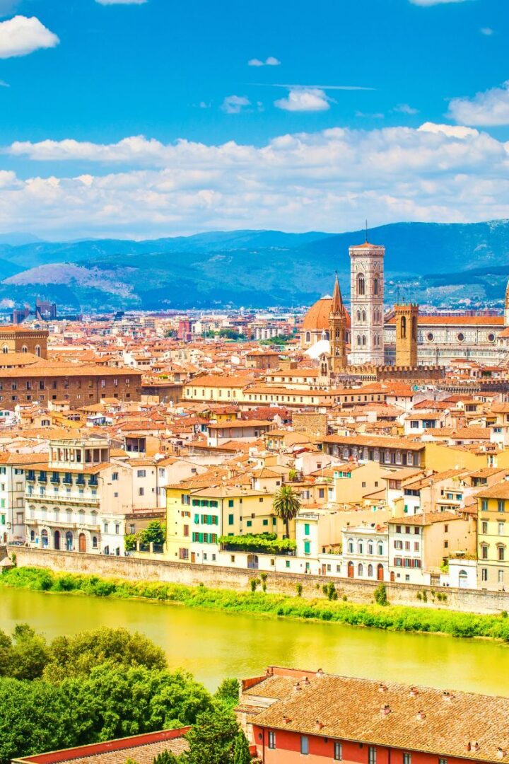 city shot of Florence Italy and the arno river