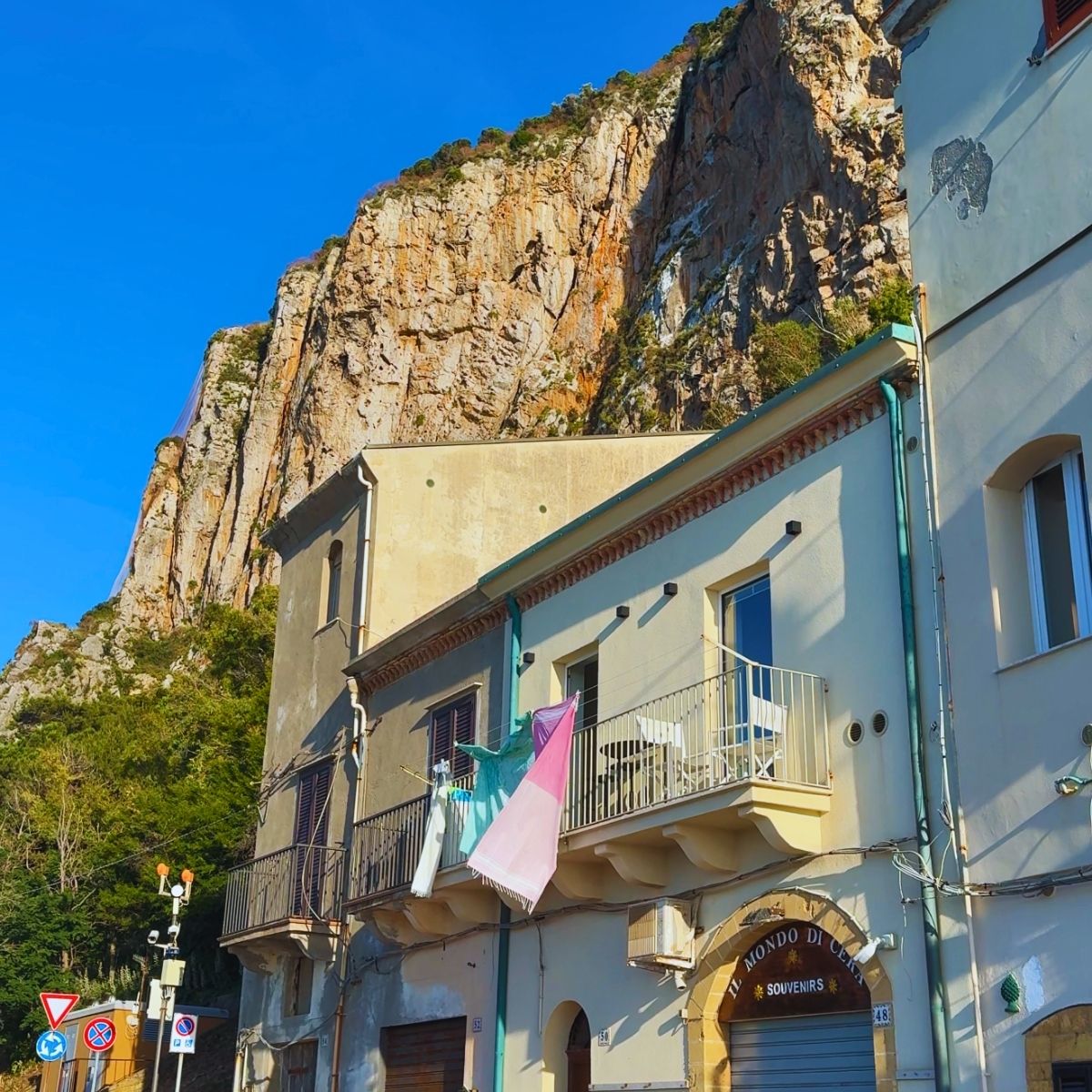 Sicilian coastal dining in Cefalù