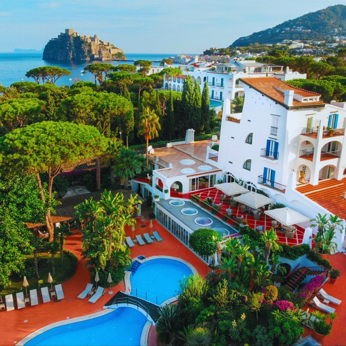 Grand Hotel Il Moresco boutique hotel near Sant Angelo harbor